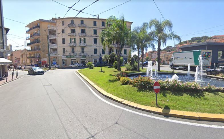 Ventimiglia, il cadavere di un uomo ritrovato in largo Torino: ancora sconosciute le cause della morte