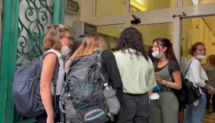 Maturità in Liguria, l'esame torna in presenza per 12mila studenti: le tracce per la prova d'italiano 