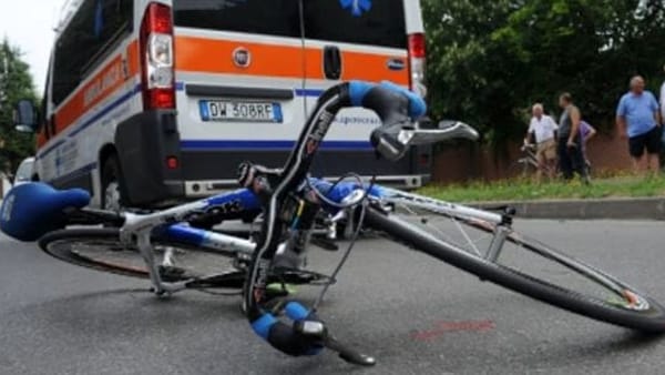 Cogorno, ciclista cade e sbatte la testa: è in gravissime condizioni al San Martino