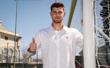 Genoa, ufficializzato Josep Martinez: le prime foto del portiere a Pegli