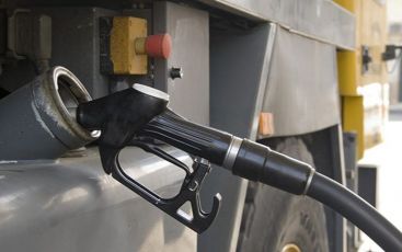 Taglio accise sui carburanti, Trasportounito: "Sembra paradossale, ma è misura che penalizza il settore" 