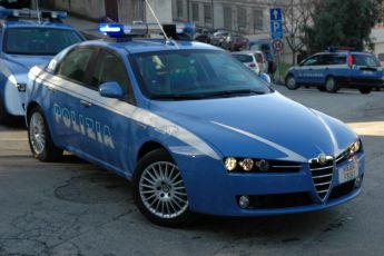 Sanremo, 49enne ubriaco tenta di accoltellare la madre: arrestato