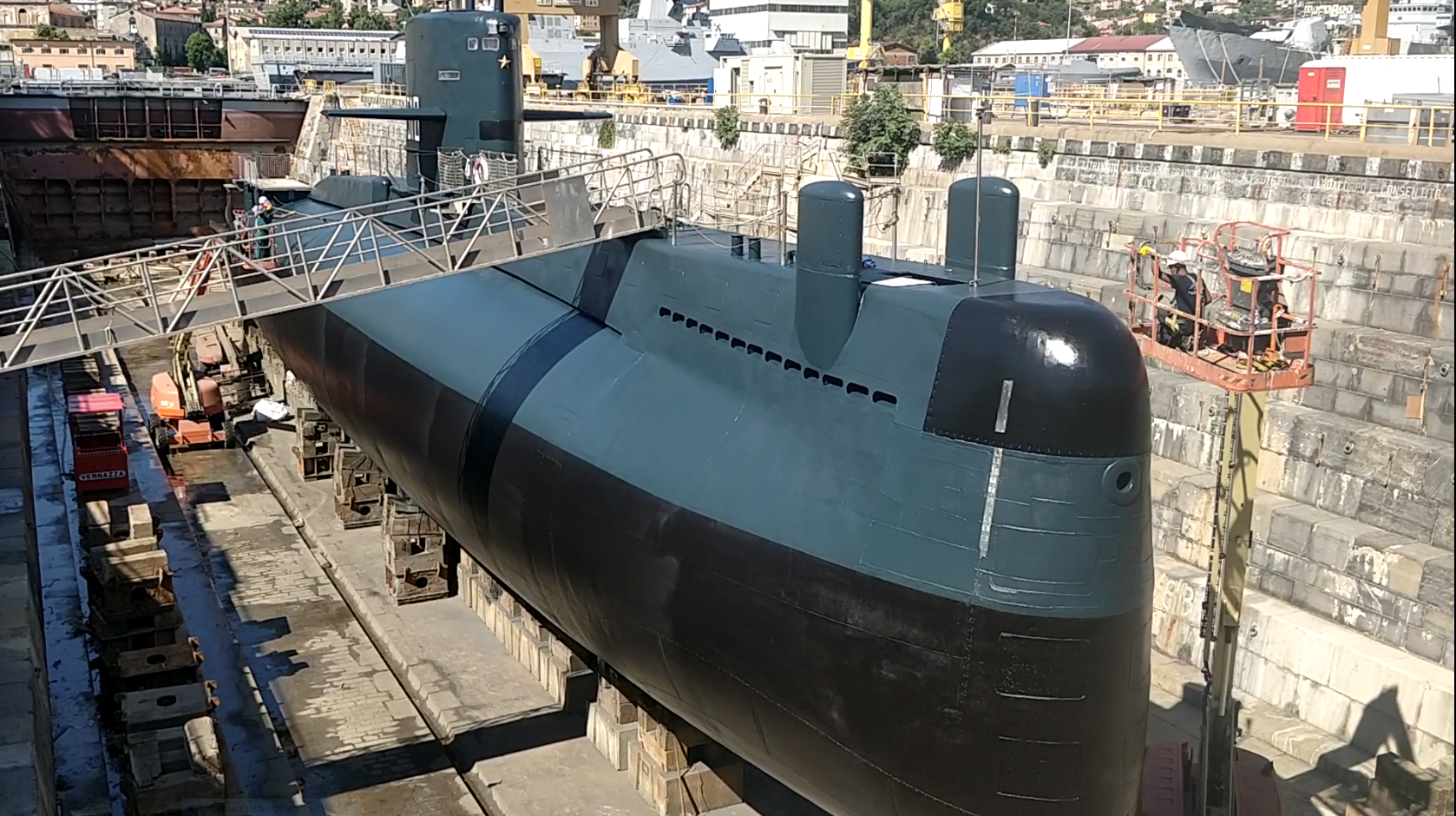 La Spezia, Il sommergibile Nazario Sauro torna a Genova dopo il restauro 