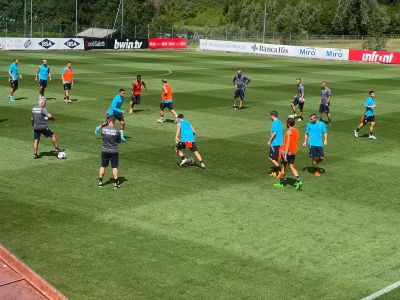 Sampdoria, oggi verranno svelate le nuove maglie: la terza sarà gialla