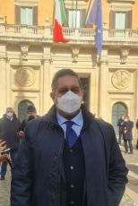 Covid, Toti: "Gli anziani e i fragili devono fare la quarta dose"