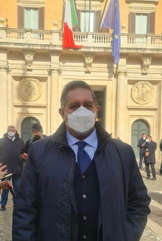 Covid, Toti: "Gli anziani e i fragili devono fare la quarta dose"