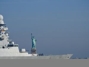 La Spezia, rientra alla base la Nave Duilio dopo l'addestramento negli Stati Uniti