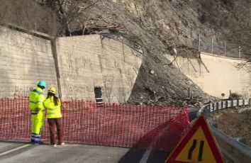 Statale 35 dei Giovi, strada riaperta a doppio senso