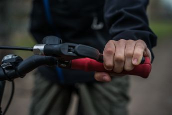Genova, dopo la rapina era scappato in bici. Arrestato a Milano dopo cinque anni: era di nuovo in bicicletta