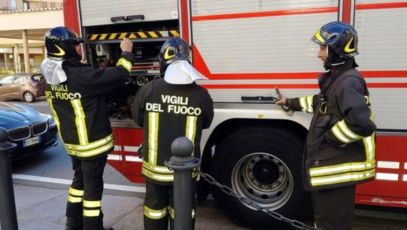 Genova, si ribalta con l'auto in corso Torino: diversi traumi ma non è grave