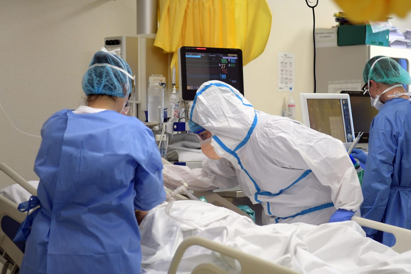 Covid in Liguria, 20 pazienti in meno negli ospedali. Ancora 6 decessi