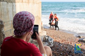 Genova, i pazienti del Gaslini in spiaggia per imparare le tecniche di soccorso in acqua