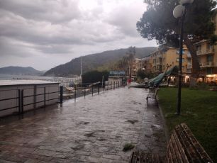 Maltempo in Liguria, Toti: "Nessun danno a persone, ma invitiamo tutti alla prudenza"