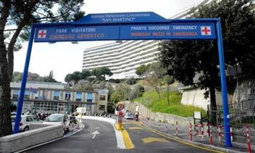 Genova, casi covid in calo: il San Martino riapre alle visite ai pazienti
