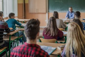 Caro scuola, in Liguria si spenderà il 7% in più: fino a 1300 euro a studente per libri e materiale