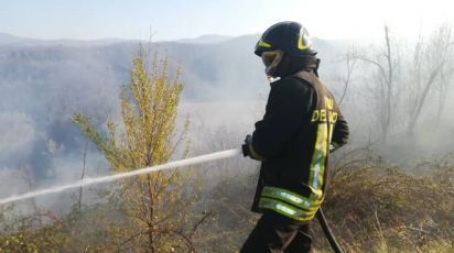 Millesimo, incendio distrugge 4 mila metri quadri di bosco