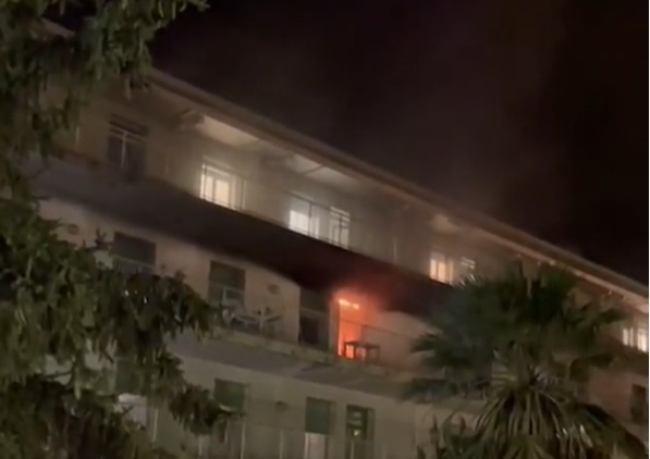Pietra Ligure, incendio all'ospedale Santa Corona, Toti: “Pare sia matrice dolosa”