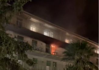 Pietra Ligure, incendio all'ospedale: fermato il presunto responsabile