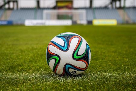 Calcio, gli arbitri del weekend: Sozza per Spezia-Sampdoria, Genoa-Modena a Zufferli