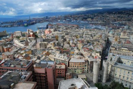 Mercato immobiliare in Liguria, meno compravendite ma boom dei prezzi