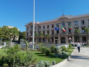 Genova, apre oggi la nuova piazza davanti all'ospedale policlinico San Martino 