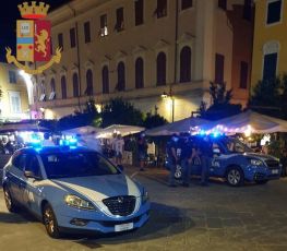 Sarzana, taglia gli pneumatici e insulta i vicini: divieto di dimora per un uomo
