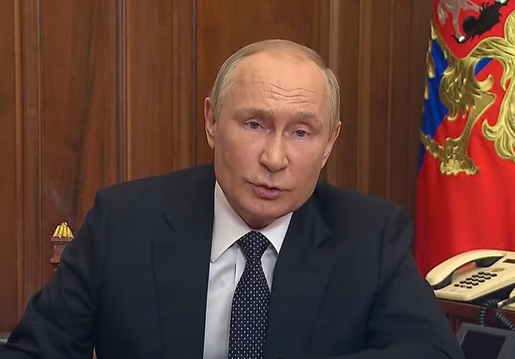 Guerra in Ucraina, Putin alza il tiro: "L'Occidente vuole distruggerci: richiamo i riservisti e non bleffo sul nucleare"