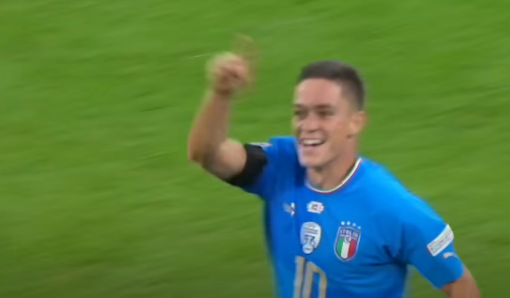 Calcio, l'Italia vince in Ungheria 2-0 e vola alle finali di Nations League