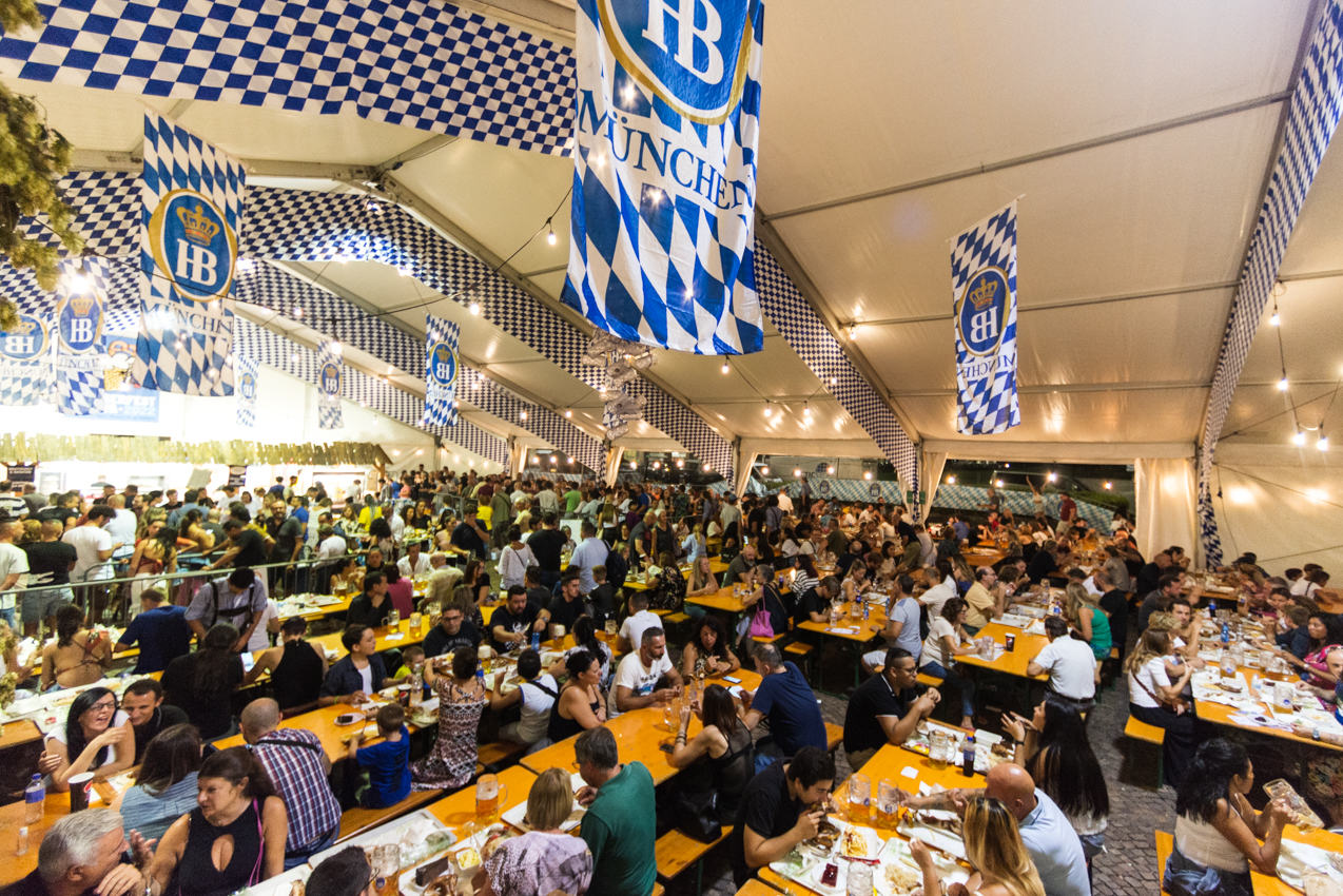 Genova, il successo dell'Oktoberfest: oltre 100mila partecipanti provenienti da tutto il mondo