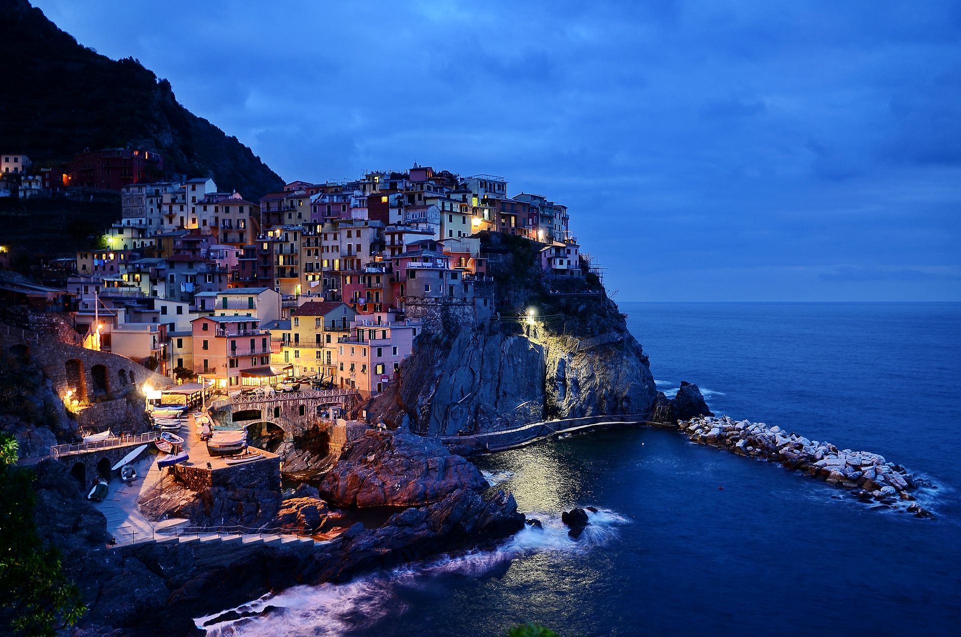 Lavoro, in Liguria impennata degli occupati: commercio, ristorazione e turismo i settori trainanti