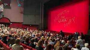 Genova, standing ovation per "Maria Stuarda" all'apertura della nuova stagione del Teatro Nazionale