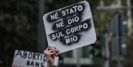Genova, il Pd deposita in consiglio comunale una mozione a difesa dell'aborto
