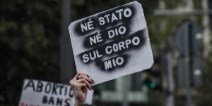 Genova, il Pd deposita in consiglio comunale una mozione a difesa dell'aborto
