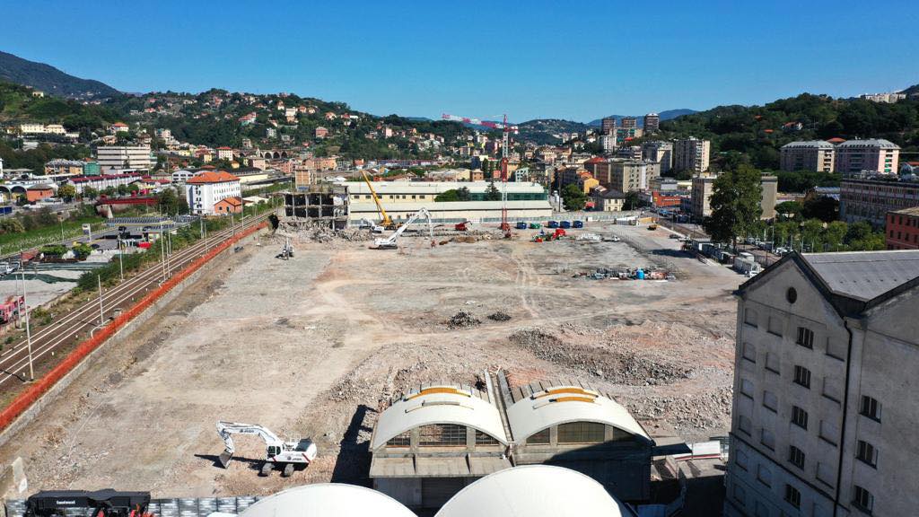 Genova, Toti sull'area ex Miralanza: "Entro il 2024 un grande polo della logistica"