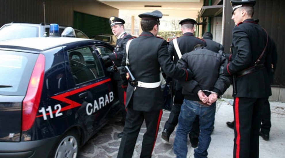 Genova, i carabinieri arrestano tre spacciatori: sequestrato oltre un chilo di cocaina 