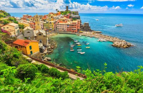 Turismo, presidente Toti: "Per le Cinque Terre serve uno sviluppo sostenibile"