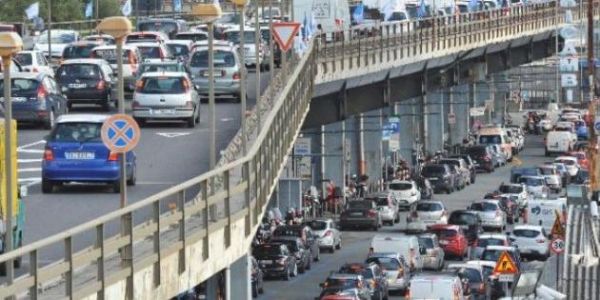 Genova, incidente in sopraelevata: code in direzione Levante