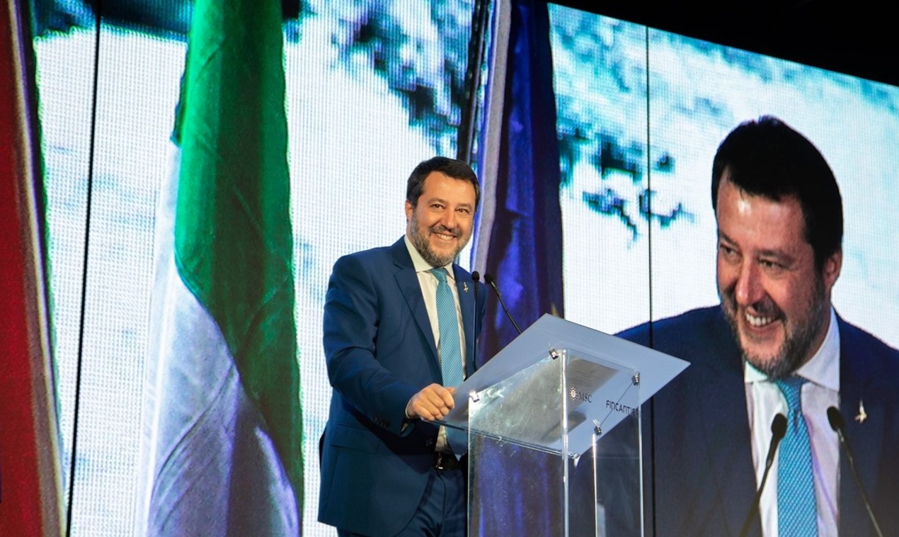 Governo, Salvini: "Deleghe al mare a Rixi: da genovese ha le idee chiare". Il ministro a Genova il 4 dicembre