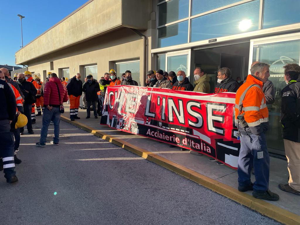 Genova, lunedì 21 novembre sciopero dei lavoratori di Acciaierie d'Italia