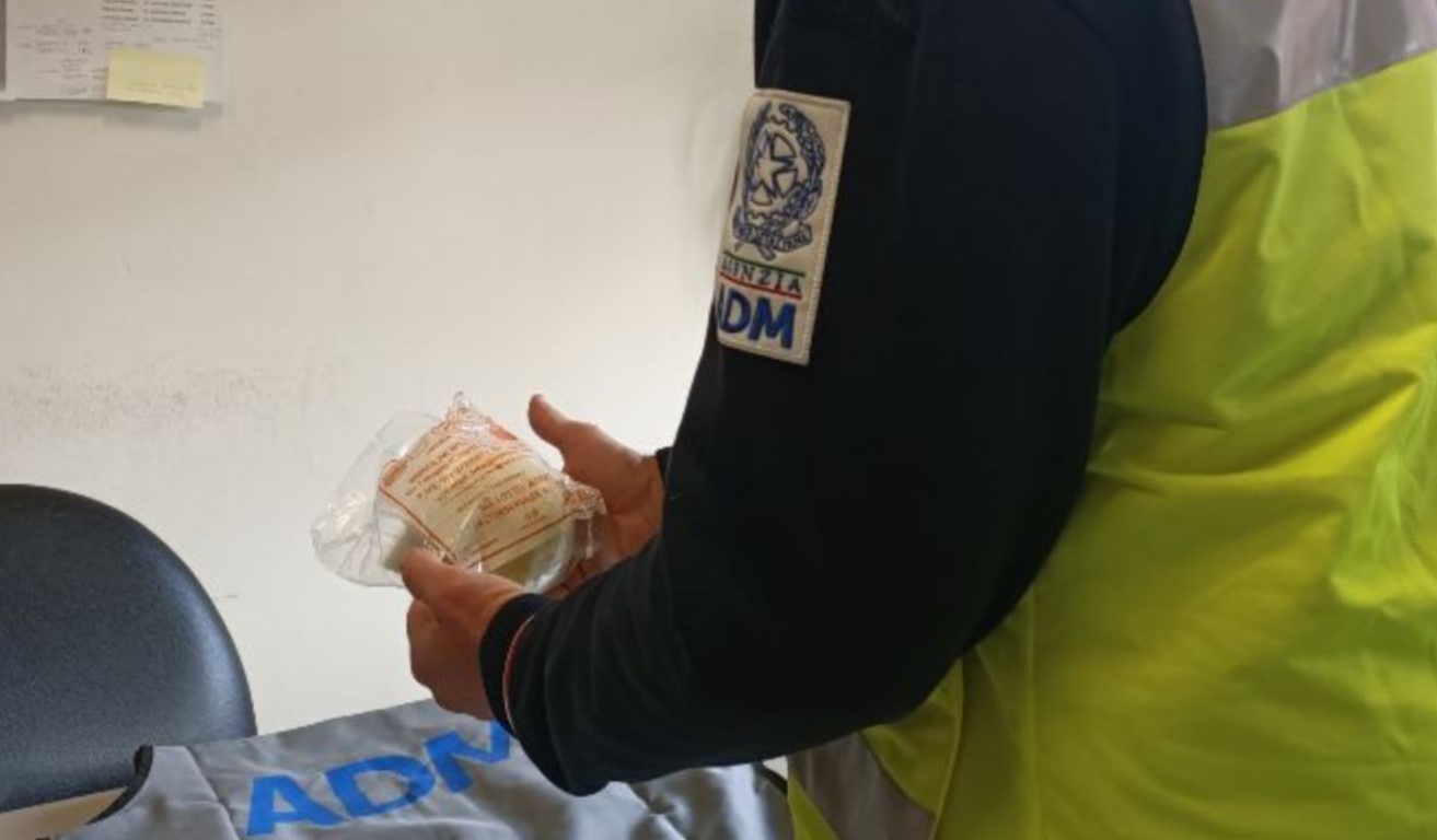 Genova, la dogana blocca 27 tonnellate di cous cous di manioca senza etichette nutrizionali