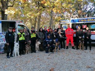 Genova, Festa del cane all'Acquasola: oltre 40 animali hanno partecipato alla sfilata
