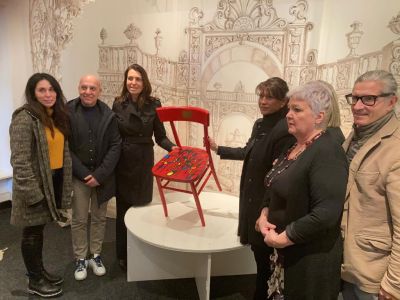 Violenza sulle donne, a Palazzo Ducale la quinta "sedia rossa"