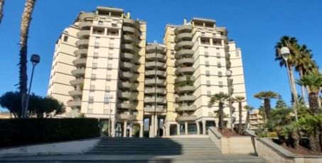 Arma di Taggia, cane abbaia in maniera insistente: i vigili del fuoco trovano il padrone morto in casa da dieci giorni