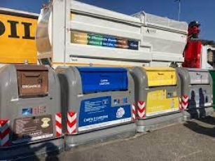 Genova, Amiu installa nuove ecoisole ad Albaro: 3300 brochure agli abitanti del quartiere per istruirli