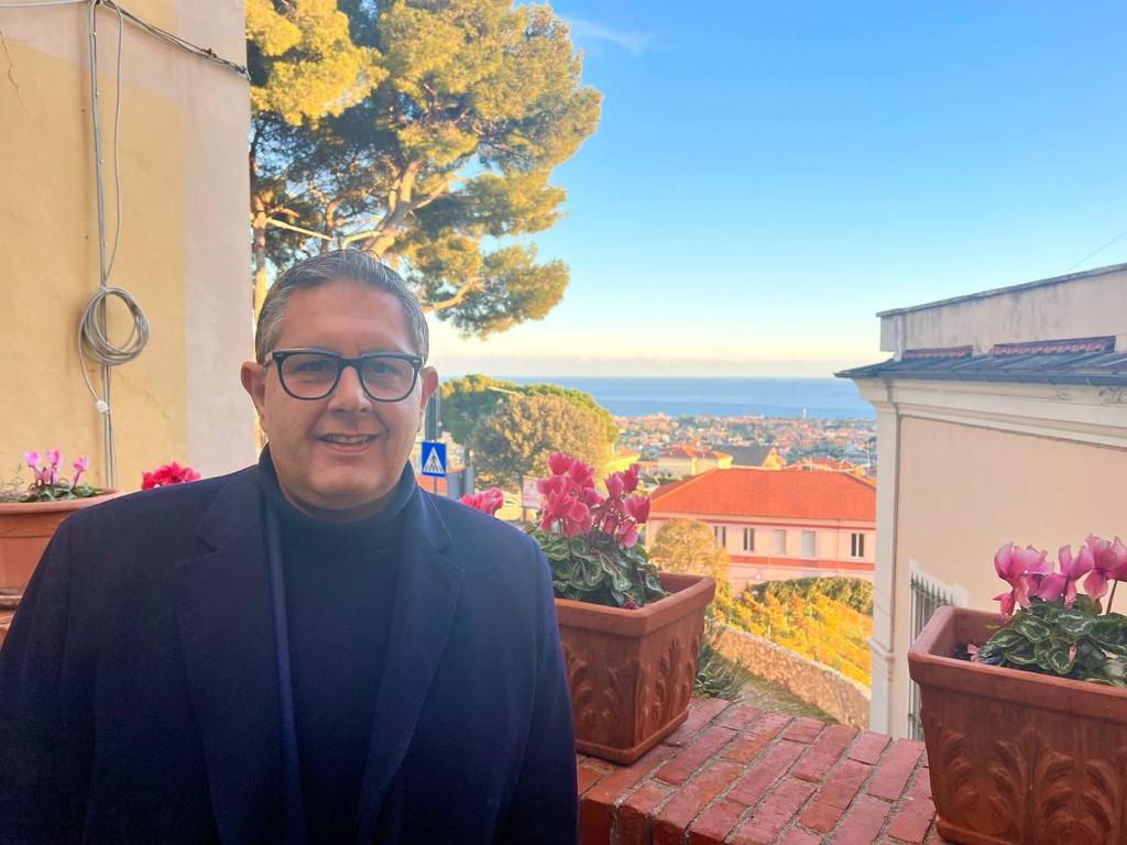 Liguria, il presidente Toti visita i borghi dell'Imperiese 