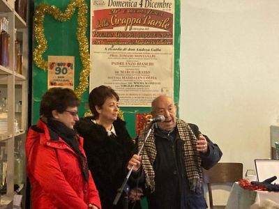 Festa della Grappa 2022, il maestro distillatore Luigi Barile premia i giornalisti e festeggia i 90 anni