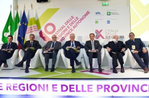 Conferenza delle Regioni e Province Autonome, Toti: "Le regioni rivendichino un ruolo più centrale"