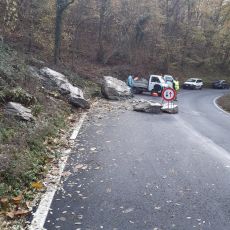 Lumarzo, frana sulla provinciale 77: strada ancora chiusa