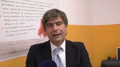 Alcol, il medico del San Martino Testino scrive al ministro Schillaci: "No alla cultura del vino a scuola"