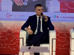 Ex Ilva, Rixi: "Giusto ripensare l'accordo sulle aree di Cornigliano"